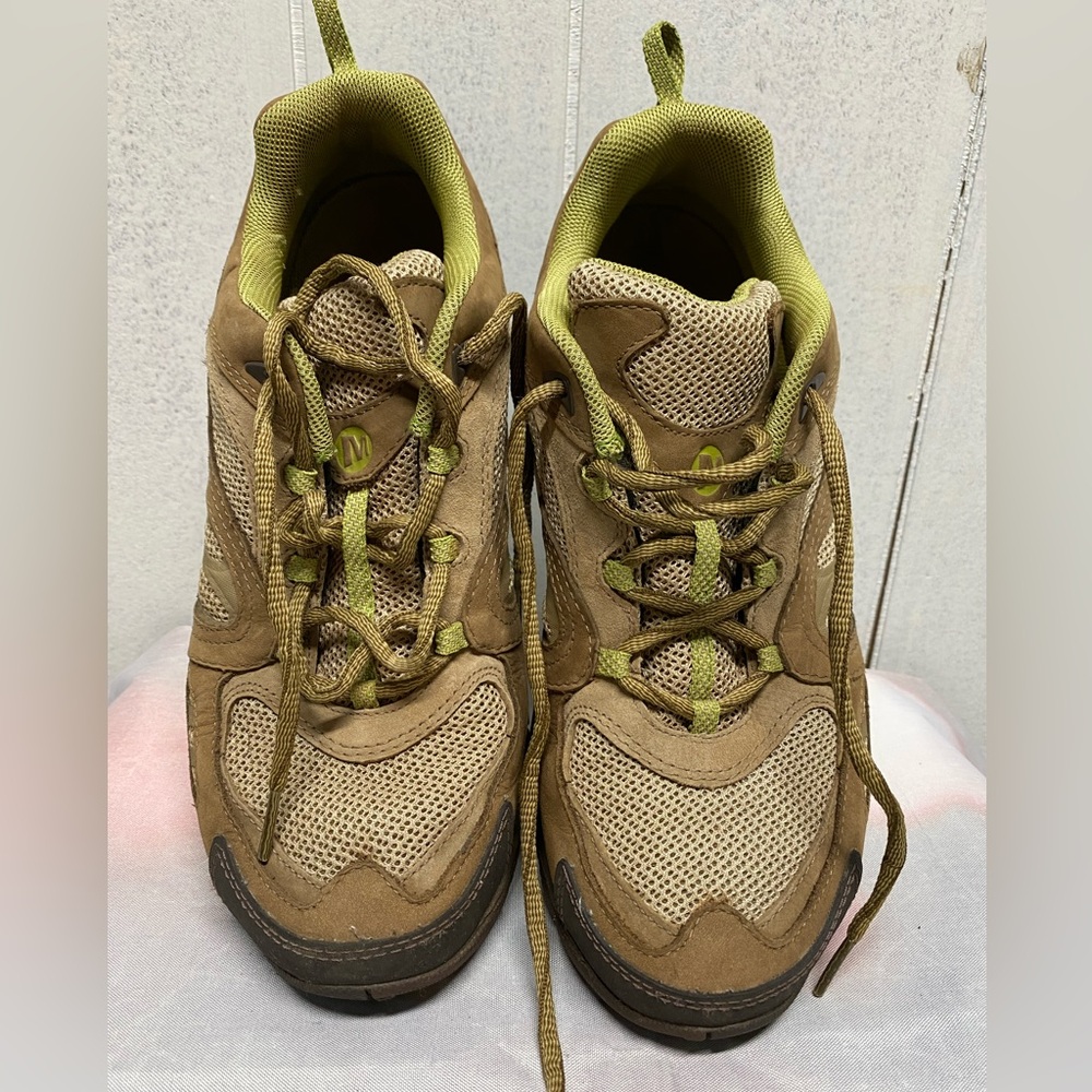 Merrill Kangaroo Women’s Hiking Shoe 9M/40 EUR